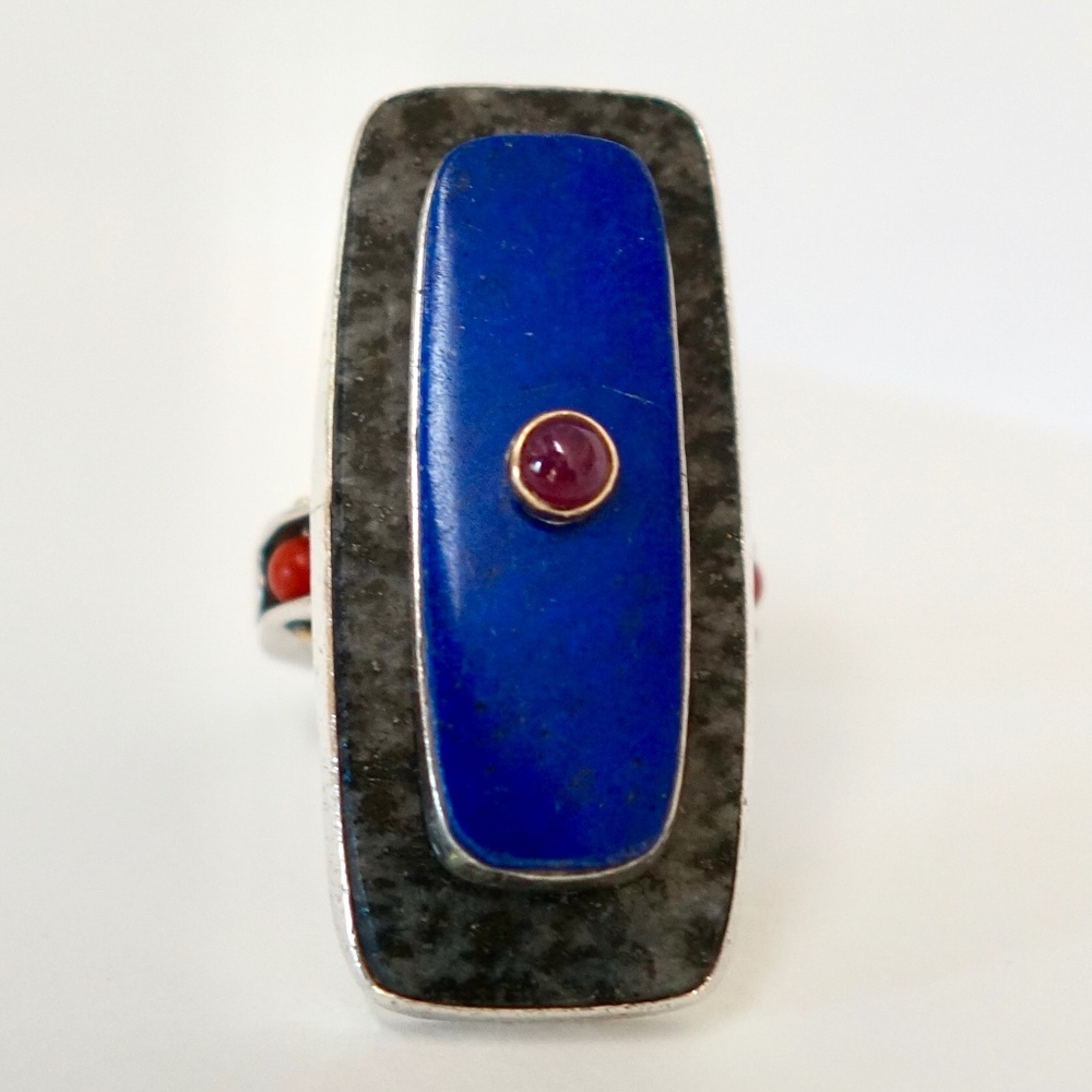 Michael Boyd Studio Art Ring – Signed “M. Boyd c. 94” – Lapis, Coral, Ruby
